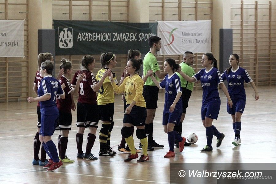 REGION, Szczawno-Zdrój: Rozgrywki AMP w futsalu kobiet rozpoczęte