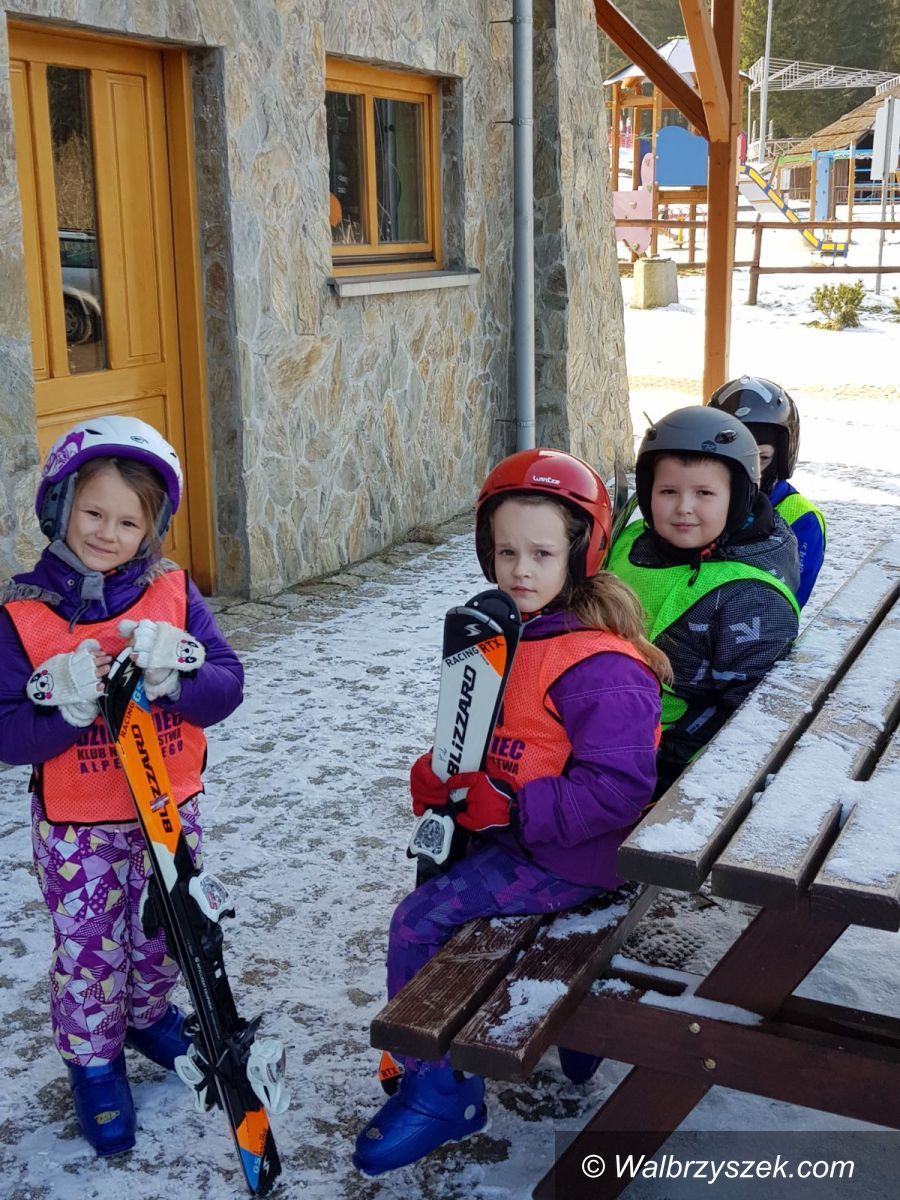 Boguszów-Gorce: ZjeźDzik – szkółka narciarska dla uczniów PSP nr 6 w Boguszowie – Gorcach
