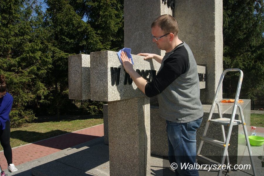 Wałbrzych: Inicjatywa Polska kontynuuje prace związane z pomnikiem Niepodległości