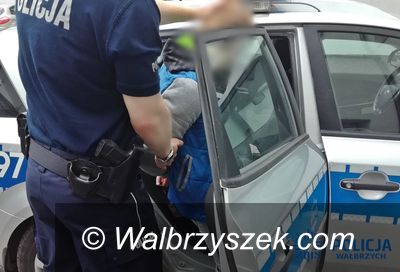 REGION, Boguszów-Gorce: Kierowca nie miał uprawnień do kierowania pojazdami, a dodatkowo jechał z narkotykami i poszukiwaną osobą nieletnią