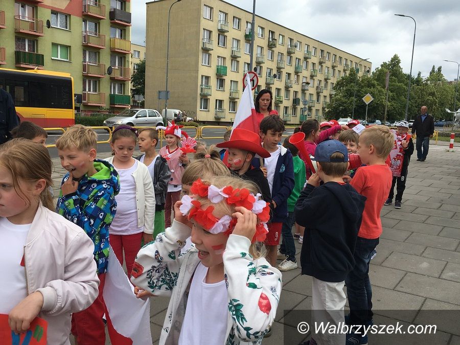Wałbrzych: Dzieci kibicują reprezentacji Polski