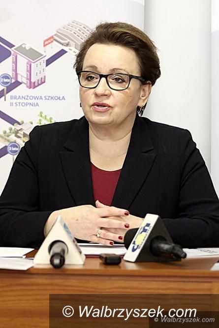 REGION: Oświatowa Solidarność chce odwołania Minister Anny Zalewskiej