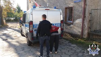 REGION, Grzędy: Policjanci zatrzymali sprawcę kradzieży z włamaniem do domku jednorodzinnego