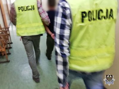 REGION, Szczawno-Zdrój: Wałbrzyscy policjanci zatrzymali 37–latka za próbę korupcji wyborczej