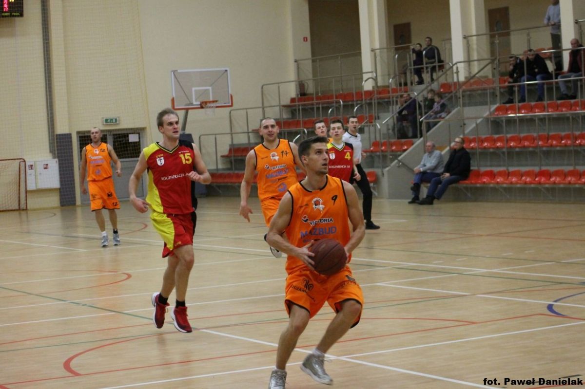 Szczawno-Zdrój: III liga koszykówki mężczyzn: Zwycięstwo po dogrywce