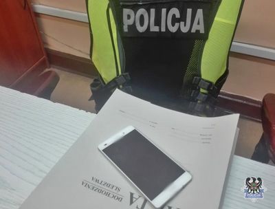 Wałbrzych: Policjanci odzyskali przywłaszczony w 2016 roku telefon komórkowy