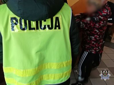 Wałbrzych: Policjanci zatrzymali 53–latkę, która odpowie za posiadanie znacznej ilości narkotyków