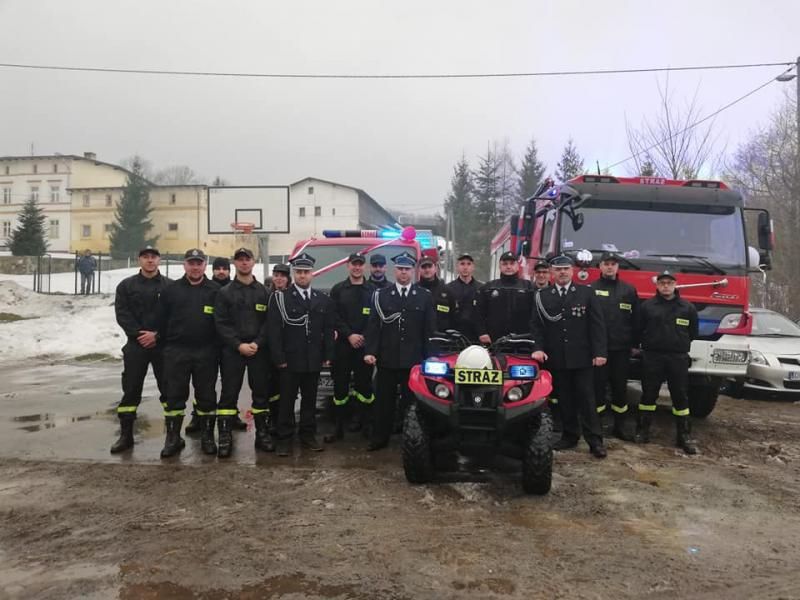 REGION, Głuszyca Górna: Wóz bojowy dla strażaków z Głuszycy Górnej