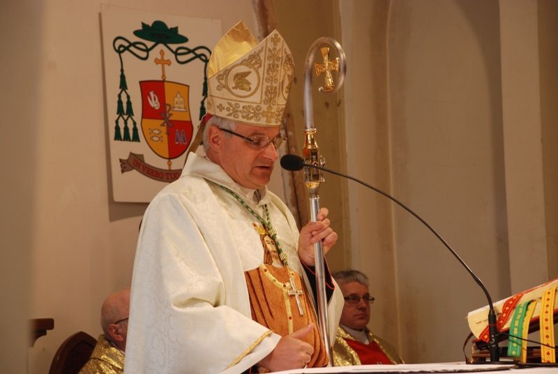 REGION, Głuszyca: Biskup dr Marek Mendyk zasłużony dla Głuszycy