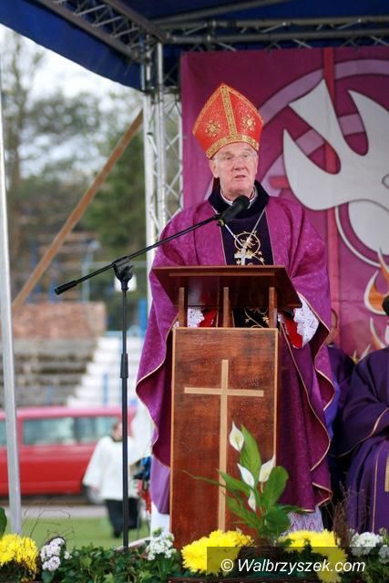 Wałbrzych: Biskup Świdnicki zaprasza na Mszę Papieską w Wałbrzychu