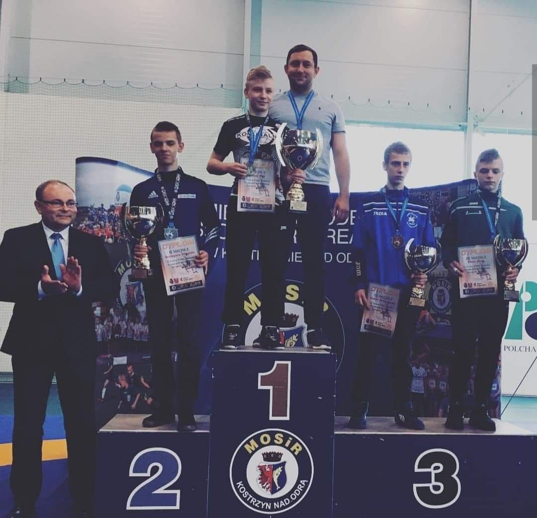 Kraj: Jakub Miś zwycięzcą II Pucharu Polski juniorów młodszych w zapasach