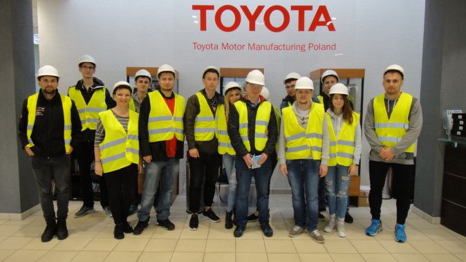 Wałbrzych: Studenci PWSZ z wizytą w Toyocie