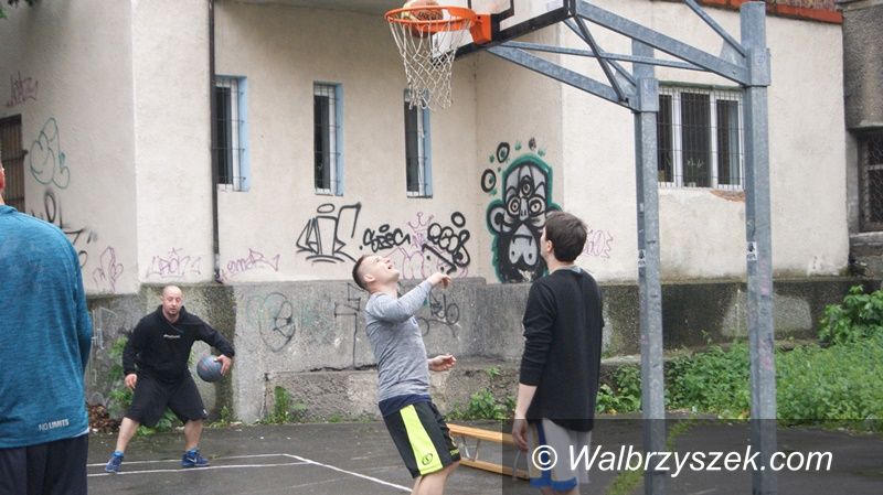 Wałbrzych: Magia ulicznej koszykówki