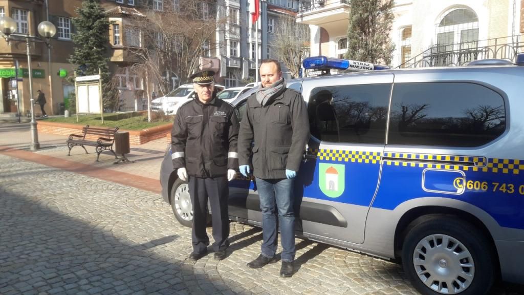REGION, Szczawno-Zdrój: Strażnicy z nowym wozem