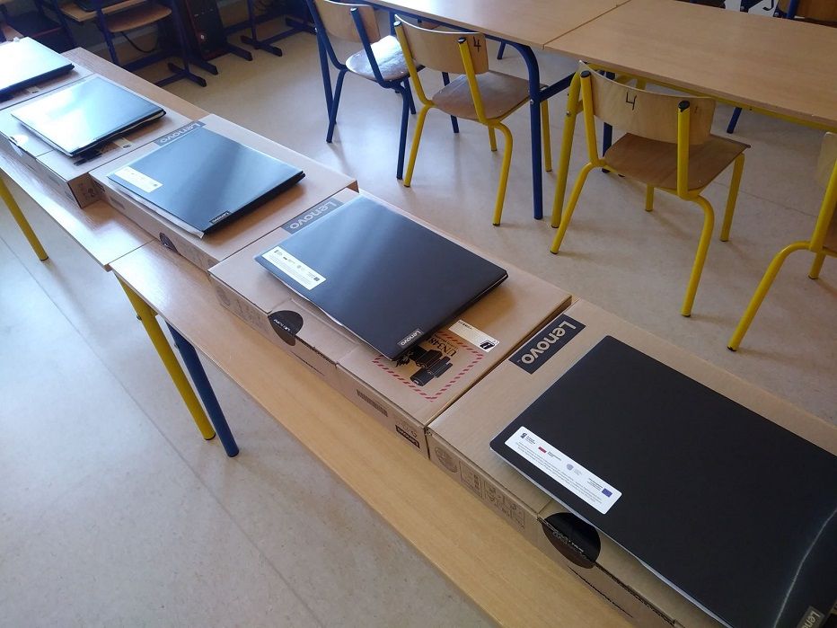 REGION, Boguszów-Gorce: Laptopy dla uczniów