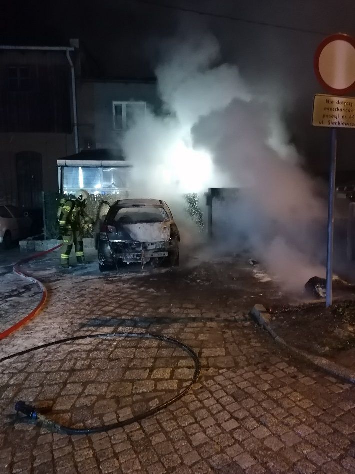 REGION, Boguszów-Gorce: Spłonął samochód