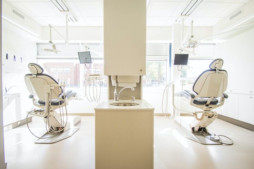 Wałbrzych/Kraj: Podstawowe wyposażenie każdego gabinetu stomatologicznego. Zainwestuj w odpowiedni sprzęt!
