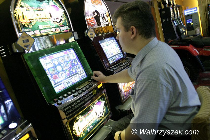 REGION: Dwadzieścia pięć automatów do gier hazardowych zajętych w województwie śląskim
