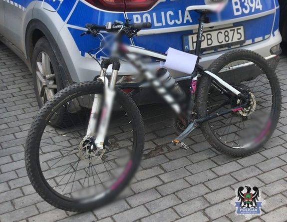 Wałbrzych/Struga: "Zaprawiony" rowerzysta