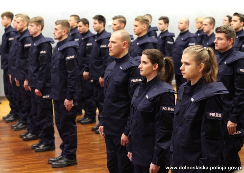 Wałbrzych/REGION: Więcej policjantów