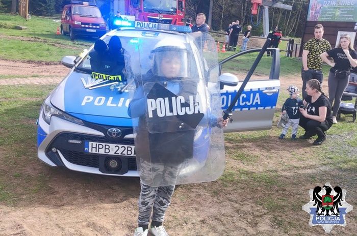 REGION, Boguszów-Gorce: Policja na "Majówce pod Dzikowcem"
