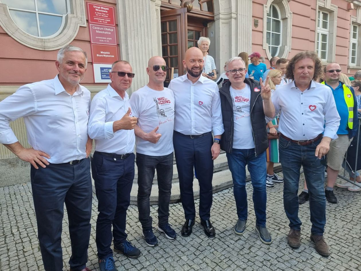 Wałbrzych/Kraj: Wałbrzyszanie na wiecu we Wrocławiu
