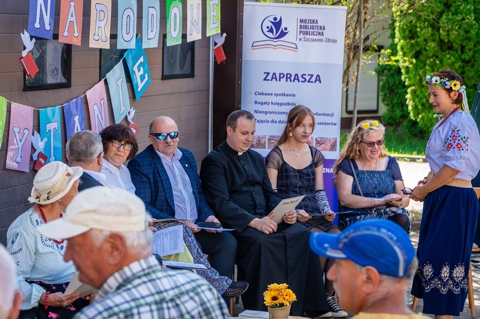 REGION, Szczawno-Zdrój: Czytali "Nad Niemnem"