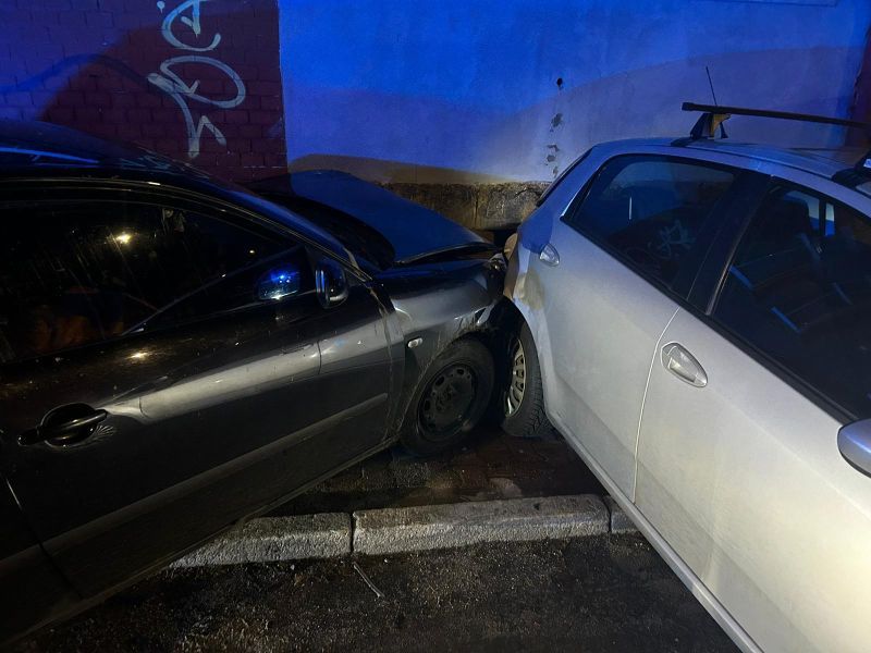REGION, Kamienna Góra: Uszkodził zaparkowane pojazdy