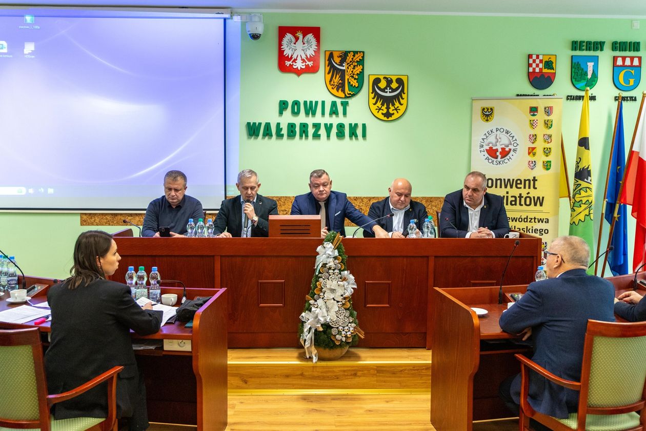 powiat wałbrzyski/REGION: Spotkanie Związku Powiatów