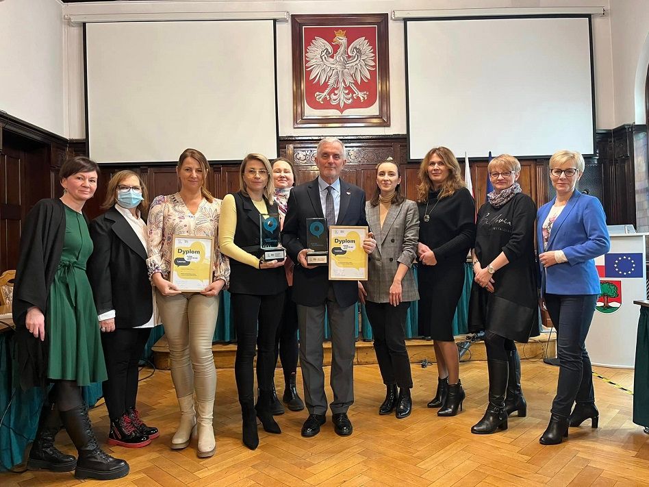 Wałbrzych/Kraj: Nagroda dla kobiet