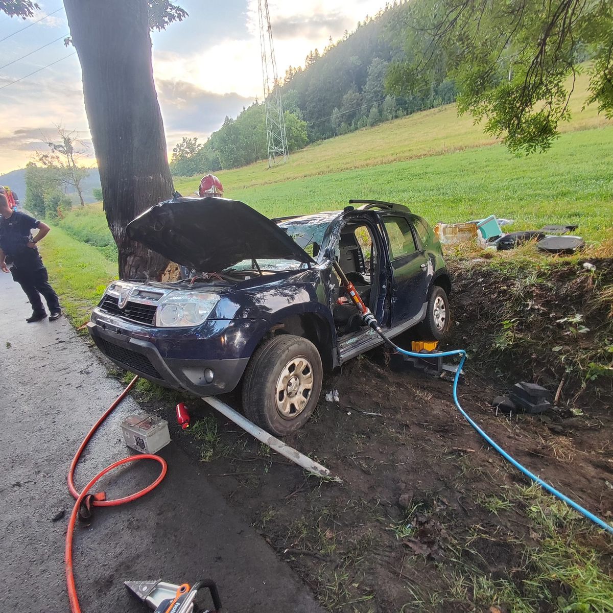 REGION, Boguszów-Gorce: Kobieta uwięziona w pojeździe