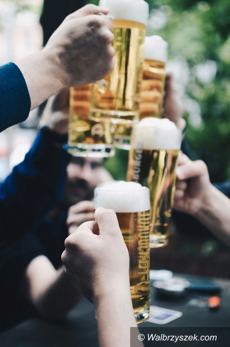 Polska: Jak bezpiecznie oczyścić organizm z alkoholu?