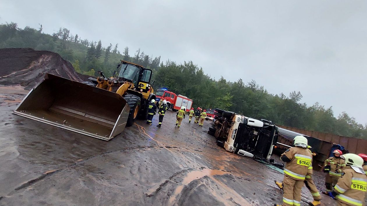 REGION, Czarny Bór: Wypadek samochodu ciężarowego