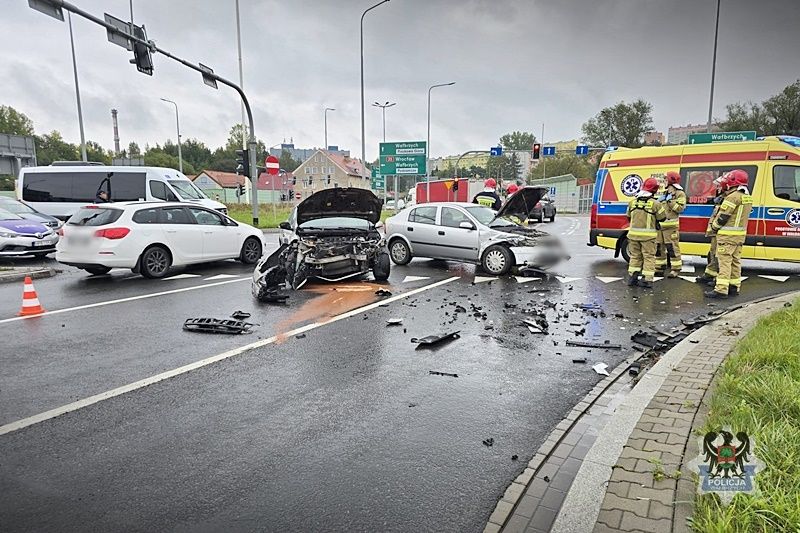 REGION, Szczawno-Zdrój: Na rondzie pod prąd