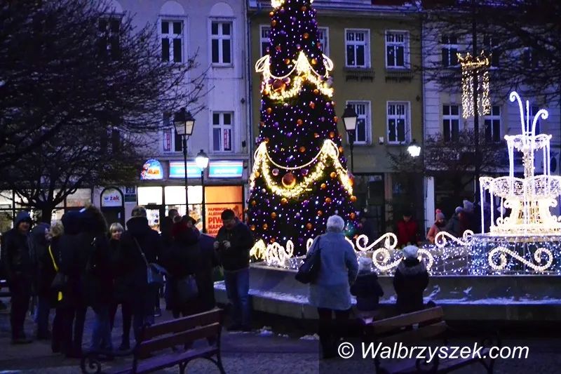 Wałbrzych: Dekoracje świąteczne budzą emocje