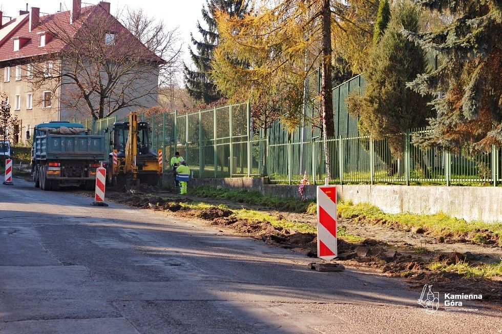 REGION, Kamienna Góra: Na Lubawskiej znów pracują