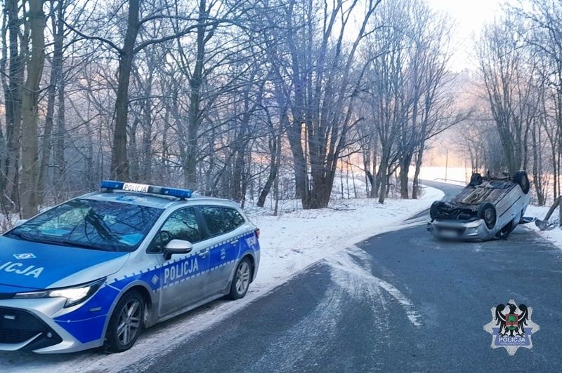 REGION, Grzmiąca: Trudne warunki – wypadek w Grzmiącej