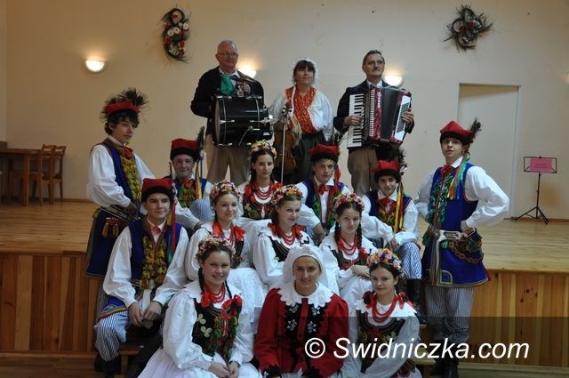Region - Bystrzyca Górna, Świdnica: "Bystrzyca" tańczy i śpiewa już 15 lat