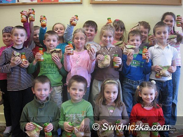 Świdnica: Akcja „Owoce w szkole”