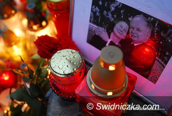 Świdnica: Świdnica oddaje hołd ofiarom katastrofy pod Smoleńskiem