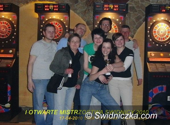 Świdnica: Mistrzowie darta zagrają w "Dwóch Tygodniach"