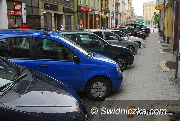 Świdnica: Zakaz parkowania w centrum