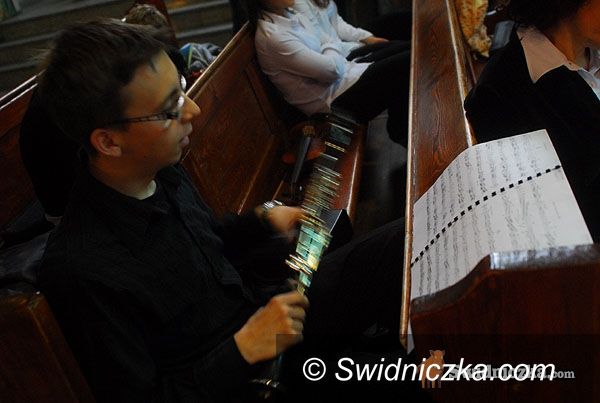 Świdnica: Akordeon, skrzypce, flety, fortepian i organy