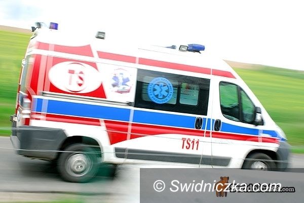 Świdnica: SAAB potrącił kobietę prowadzącą rower