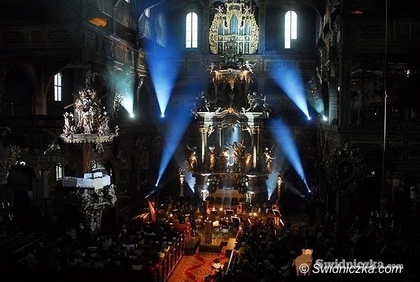 Świdnica: Sobiesław Nowotny odczytuje nową historię Kościoła Pokoju