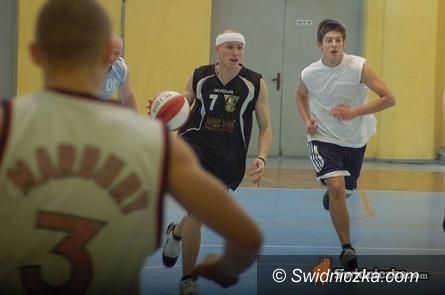 Świdnica: Koszykarze uczcili pamięć zmarłego kolegi z parkietu