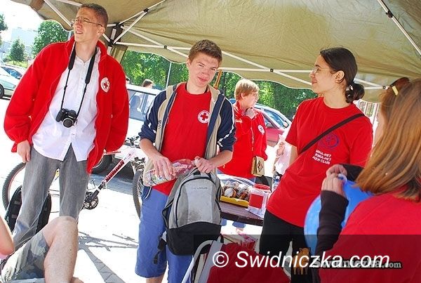 Świdnica: PCK walczy z głodem – dziś i w piątek kwesta