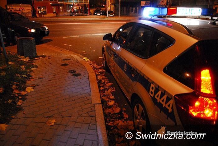 Świdnica: Kobieta rzuciła się pod auto w centrum miasta