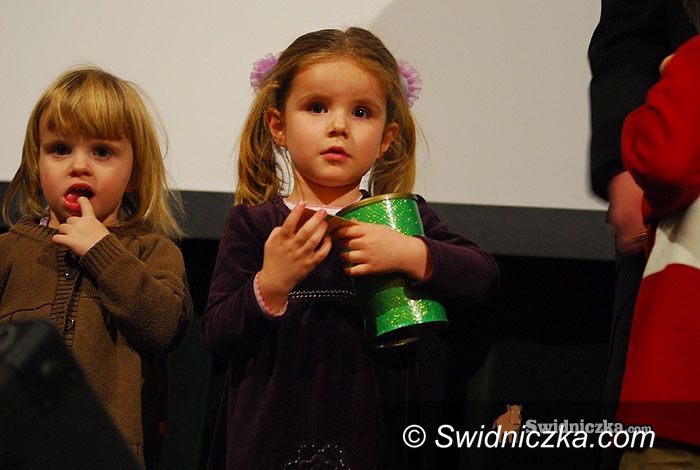 Świdnica: Nawrócenie grzesznicy i spontaniczna modlitwa na scenie – dla czteroletniej Karolinki