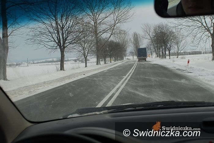 powiat świdnicki: Kilka dróg z nawianym śniegiem